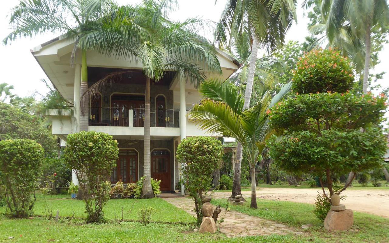 Riviera Resort Batticaloa Exterior foto